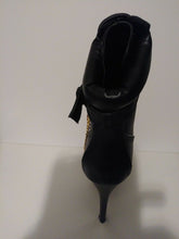 Load image into Gallery viewer, Womens Sheik Black Short Ankle Boots 6
