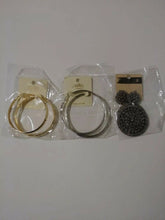 Load image into Gallery viewer, Lot of 10 Gorgeous Blingy Pierced  Earrings.
