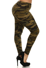 Load image into Gallery viewer, Womens Plus Size Army Camoflauge Leggings XL, 1X, 2X
